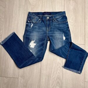 Rock & Republic Kendall distressed denim jeans. Woman’s 4 stretch denim raw hem